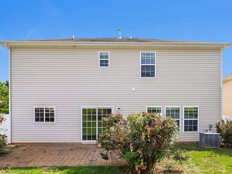 114 Farmers Folly Dr — Photo 17