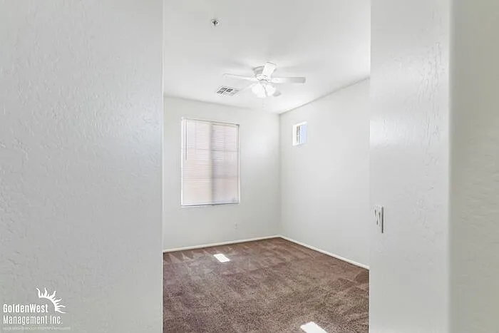 993 E Corral St — Photo 19