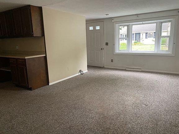 5th image of 19 Blossom St