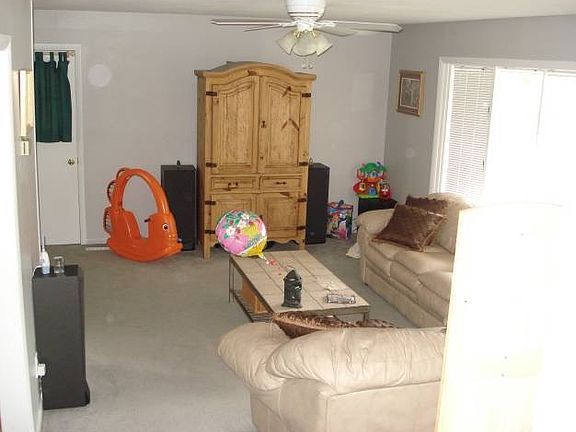 Main Level Living Room 12'6"' x 21'