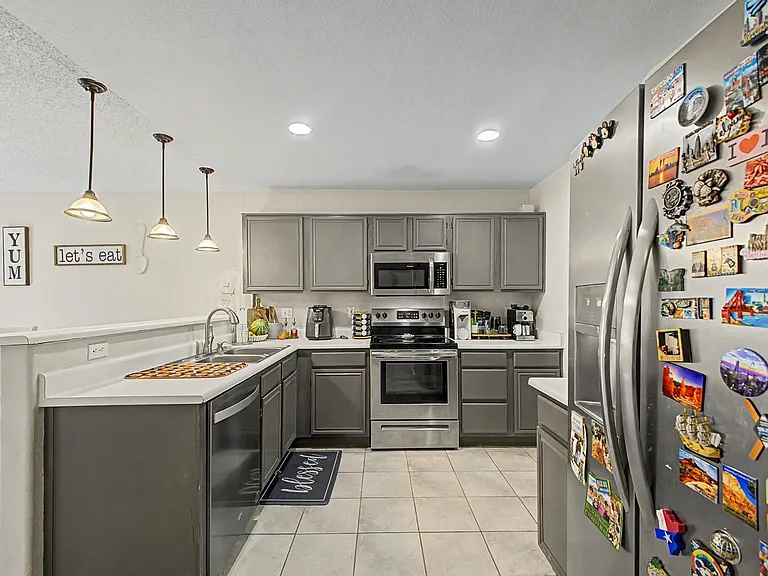 761 Rosemonte Dr — Photo 3