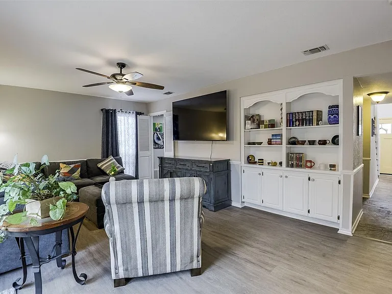 2205 Prestonwood Dr — Photo 18