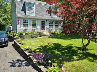 102 Dow Rd, Plainfield, CT 06374