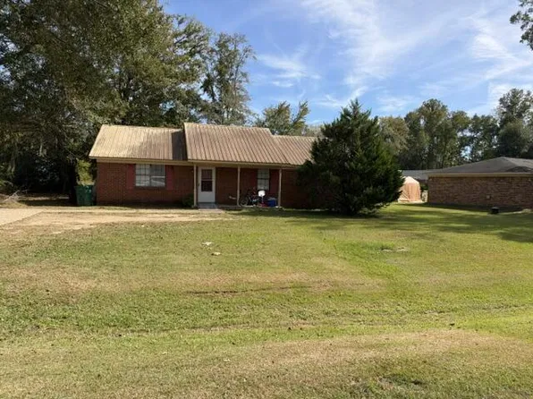 614 Canoe Ct, Albany, GA 31721