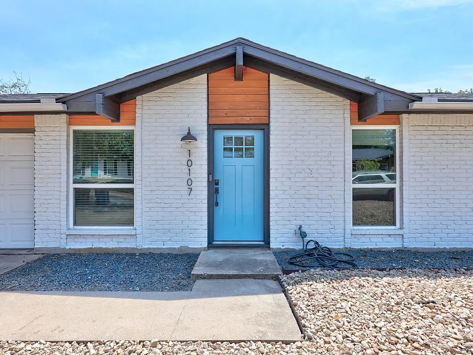 10107 Floyd Dr