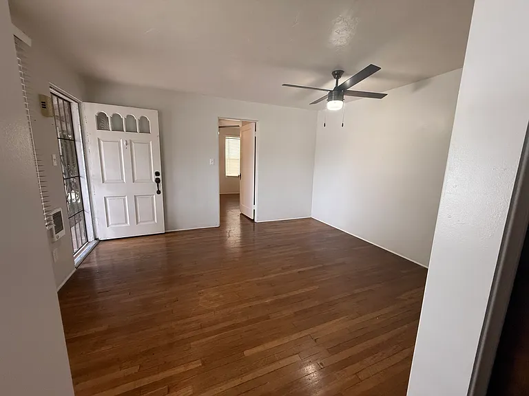 8314 Golden Ave #A — Photo 5