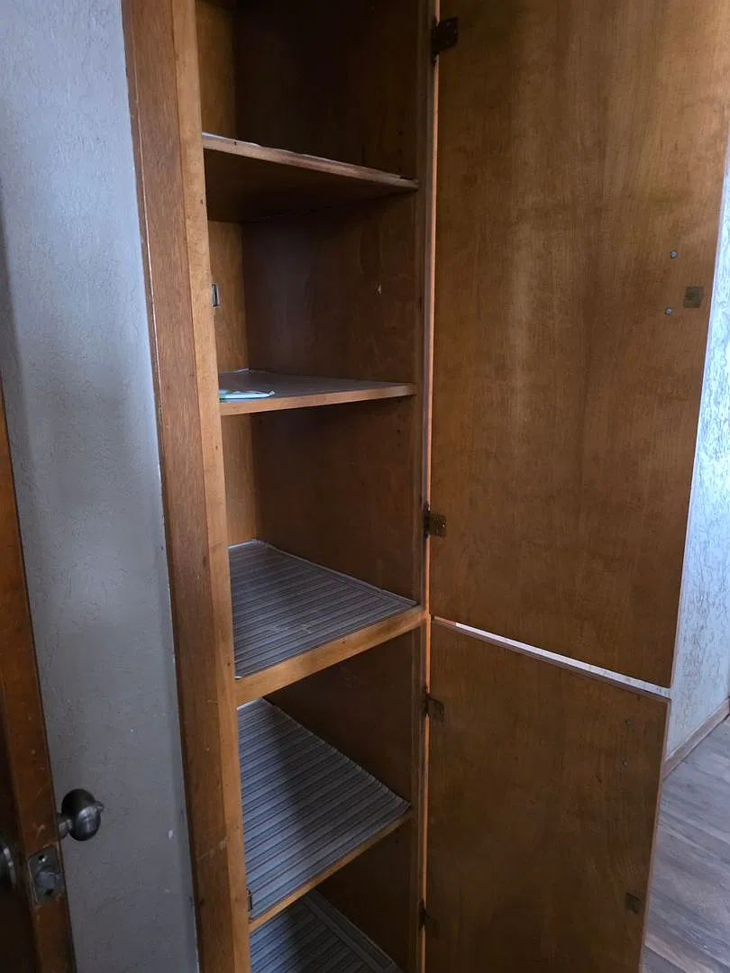 Beautiful 2-Bedroom Duplex Available! — Photo 4