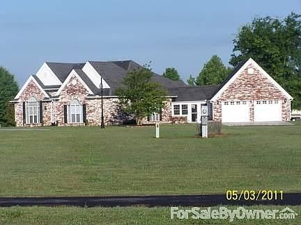 House faces East to Park which has 1.25 mile walking trail.