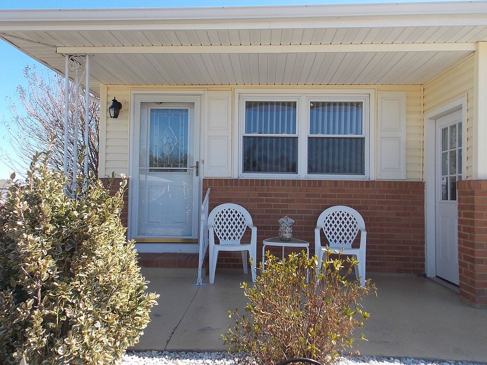 1st image of 12 New Castle Ct