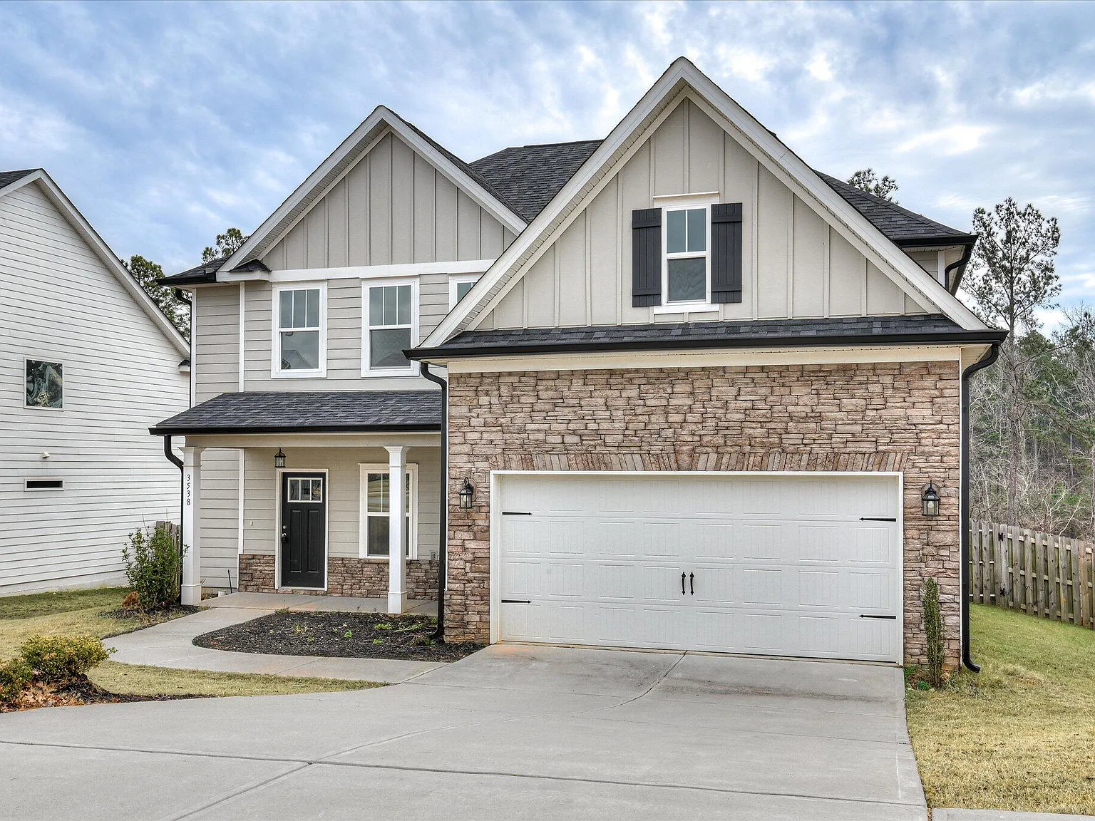 4 bed, 3.0 bath, 3026 sqft, $2,700 — Photo 3