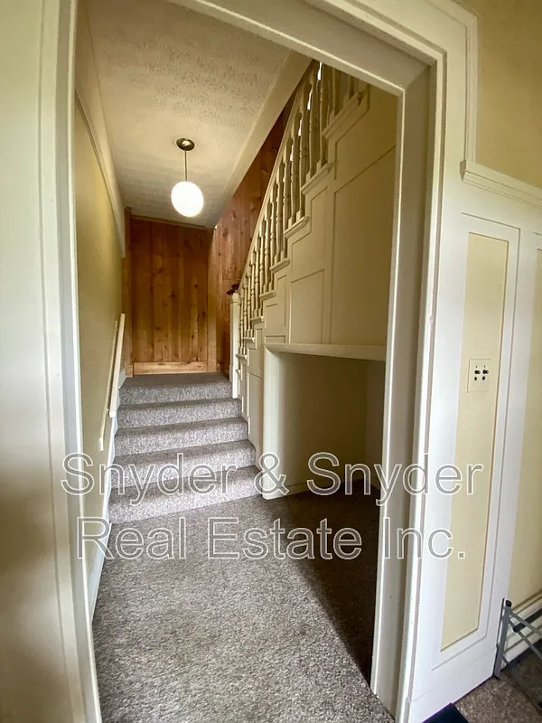 2 bed, 1.0 bath, $1,295 — Photo 3