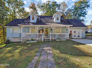 820 Sand Cut Rd, Oneida, TN 37841