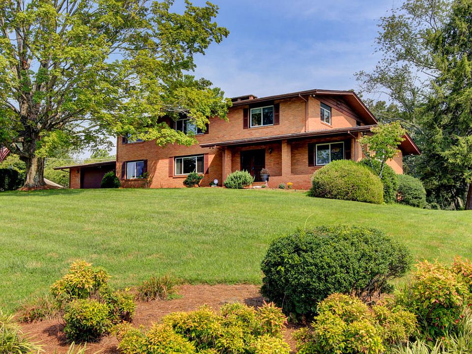 1st image of 7009 Wellington Dr