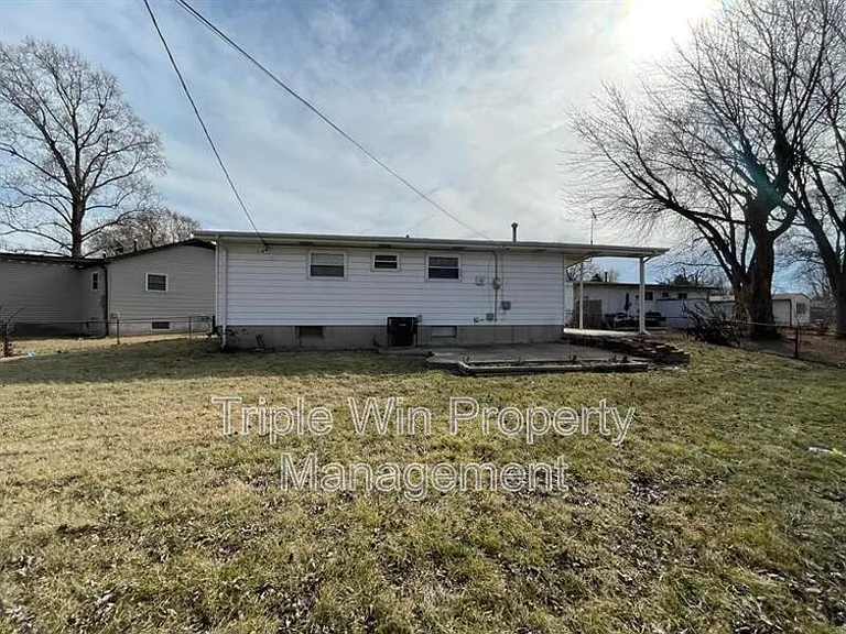 1895 Curtis Ct — Photo 8