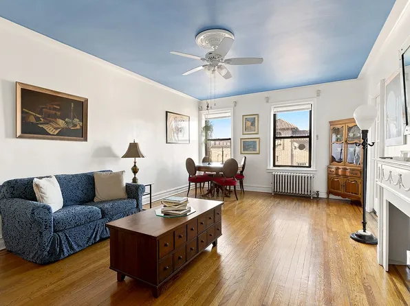 8310 35th Ave APT 5O, Flushing, NY 11372