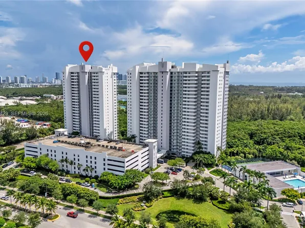 15051 Royal Oaks Ln APT 402, North Miami, FL 33181