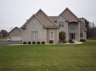 454 Harvest Moon Ct, Colgate, WI 53017