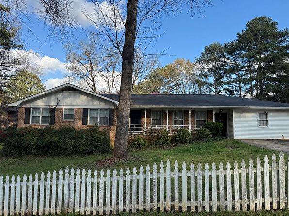 1311 White Oak St SE