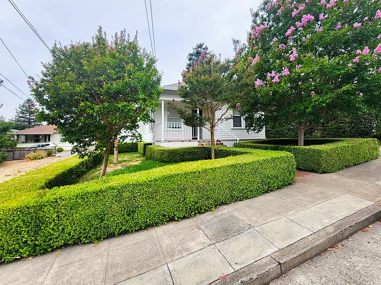 19 Park Ave — Photo 2