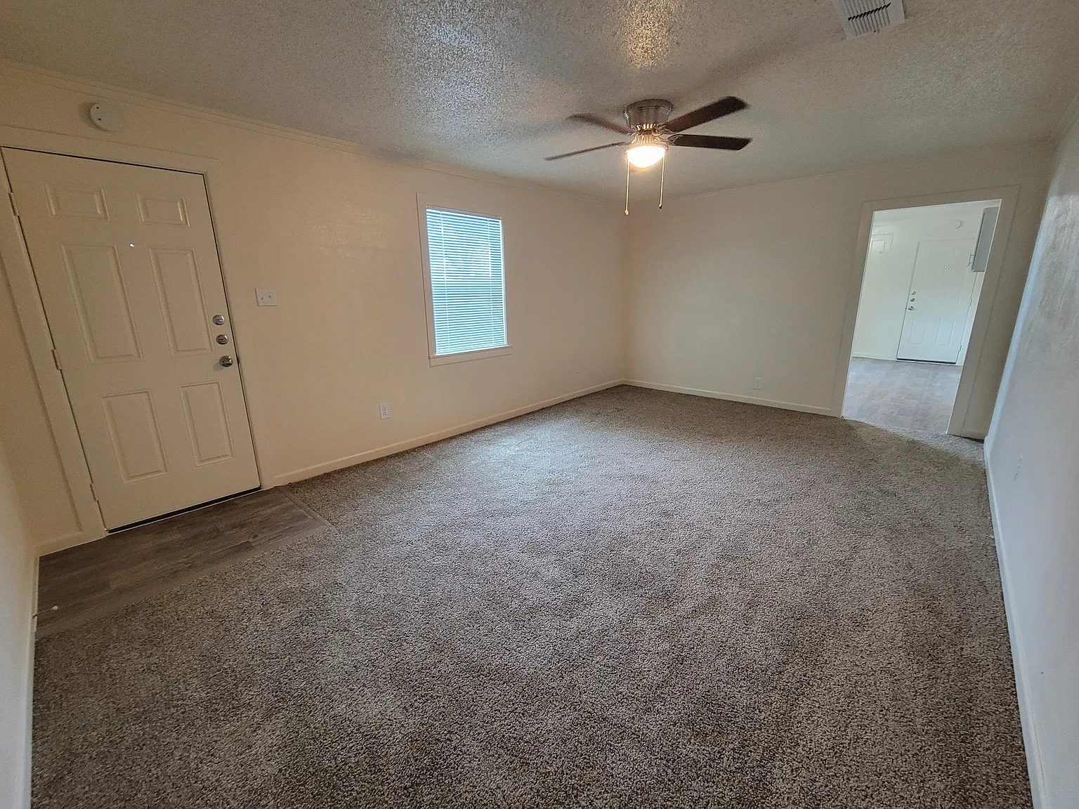 2 bed, 1110 sqft, $1,200 — Photo 3