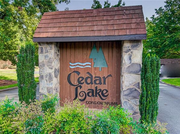 172 Cedar Lake Trl, Winston Salem, NC 27104