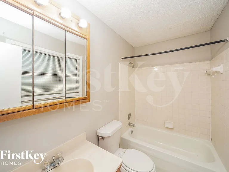 4198 Rosewind Cir — Photo 8