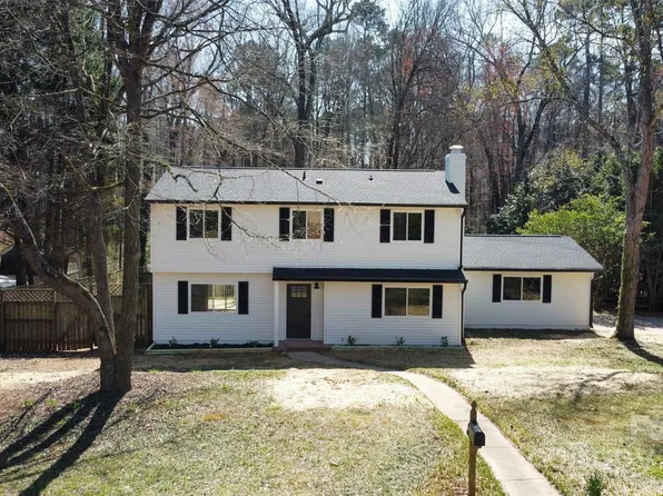 8400 Strider Dr, Charlotte, NC 28212