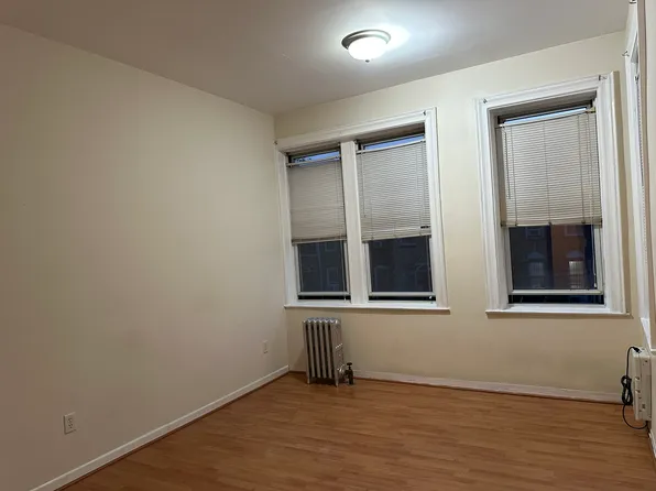 2053 East 24th Street image 12 of 16