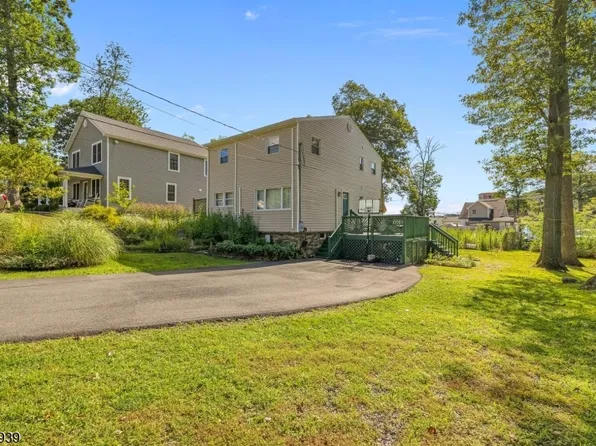 19 W River Styx Rd, Hopatcong Boro, NJ 07843