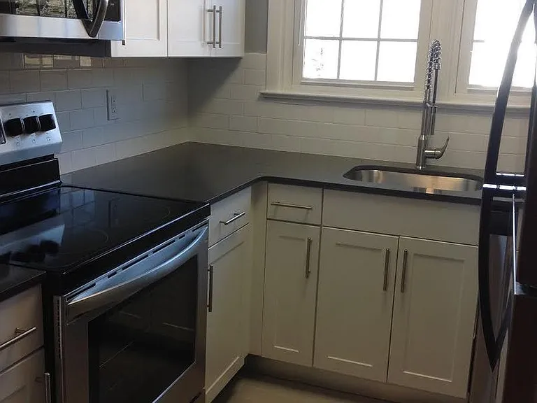 108-122 S Walnut St — Photo 2