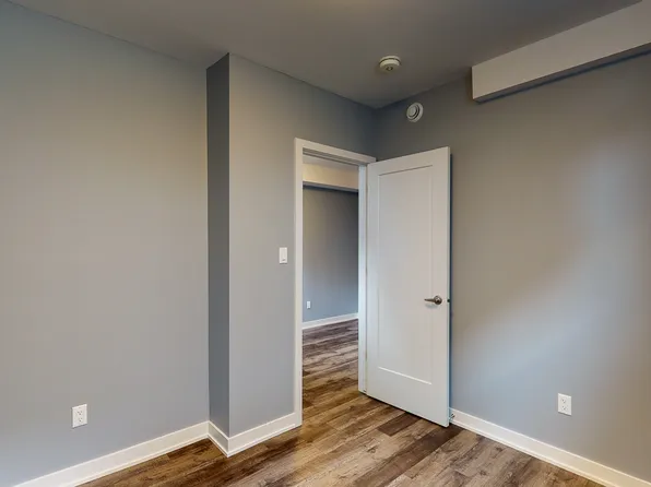 19 Merton St #B, Ottawa, ON K1Y 1V4