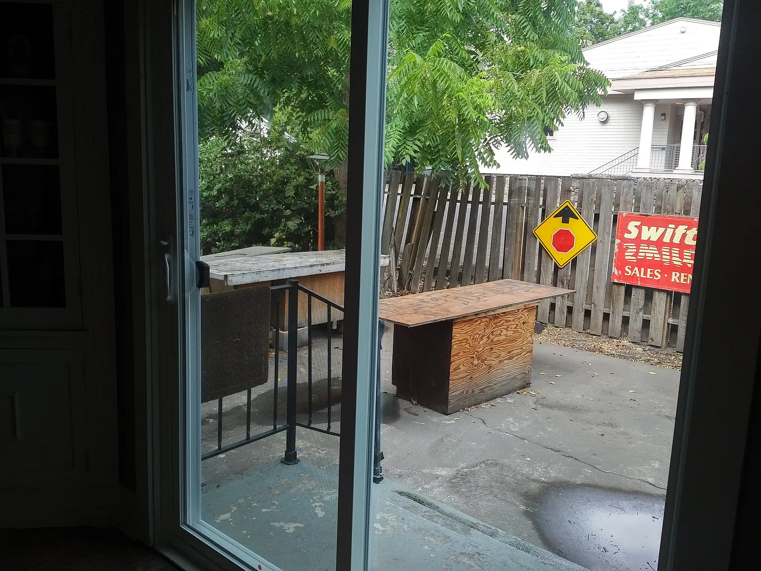 913 Isaacs — Photo 4