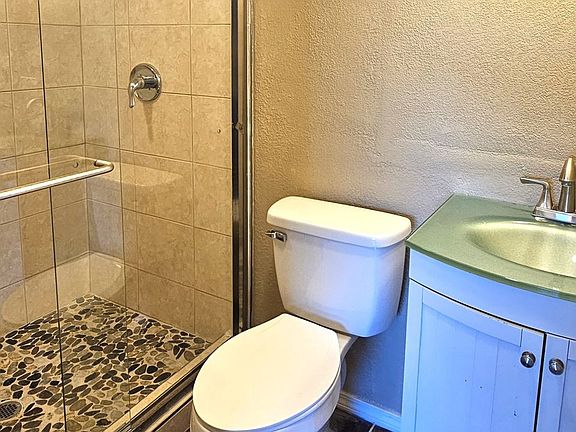 5th image of 705 N 10th St