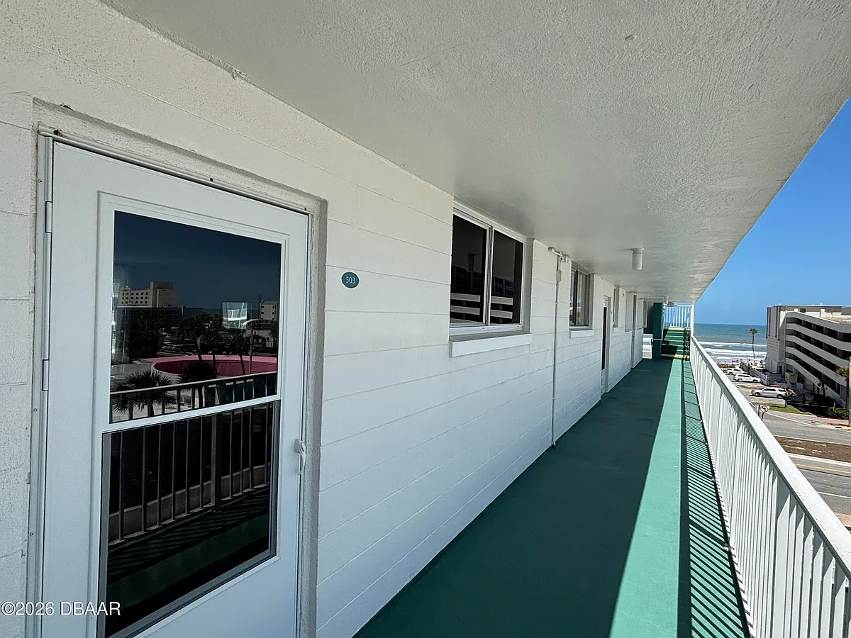 Building Photo - 2727 N Atlantic Ave #503