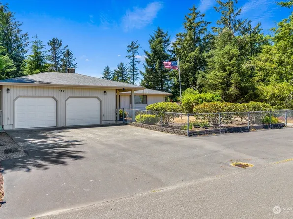 117 Sunrise Avenue SE, Ocean Shores, WA 98569