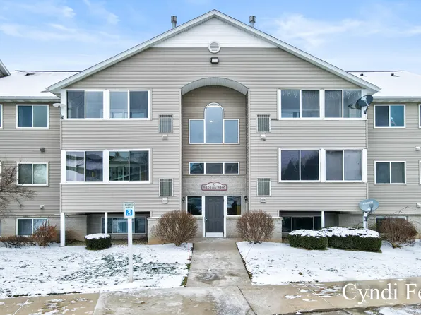 8428 N Jasonville Ct SE, Caledonia, MI 49316