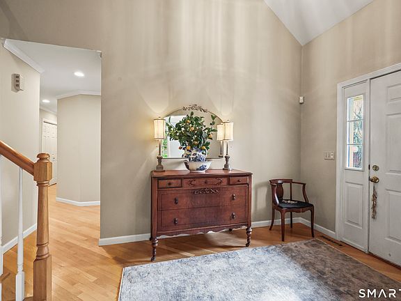 5th image of 152 Hollyberry Road