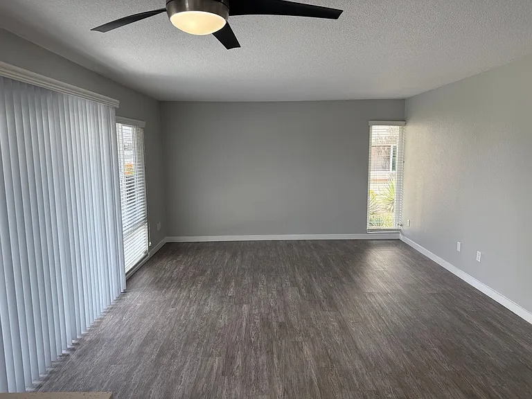 West Fifth Apartments — Photo 165