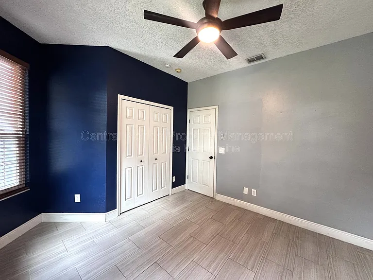 5004 Marbella Isle Dr — Photo 28