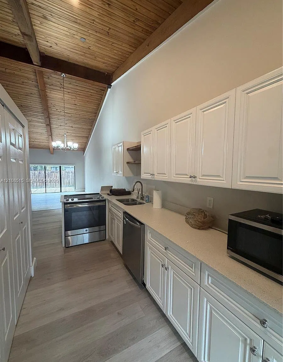 Cindis Place Sec 2 — Photo 4