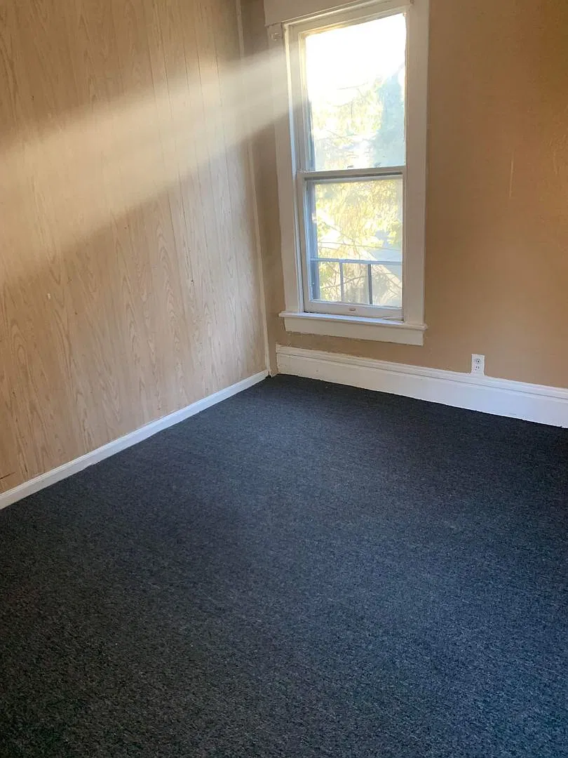 1721 W Sherman Ave — Photo 3