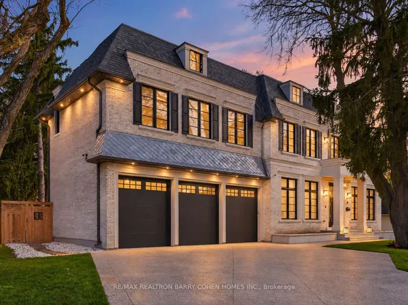 34 Greengate Rd, Toronto, ON M3B 1E8