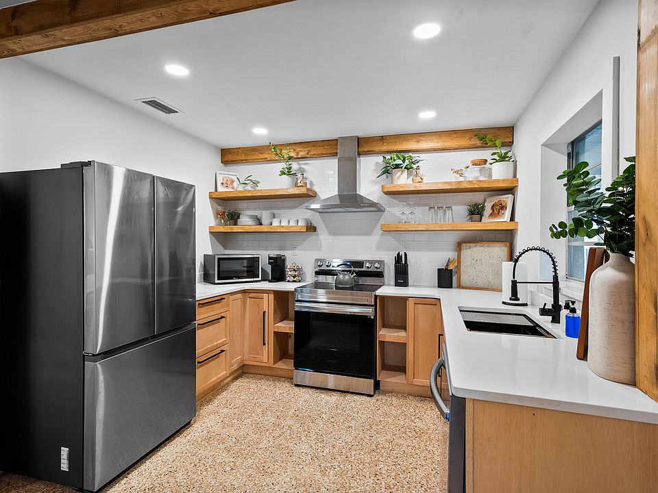 1st image of 314 W Alva St #1