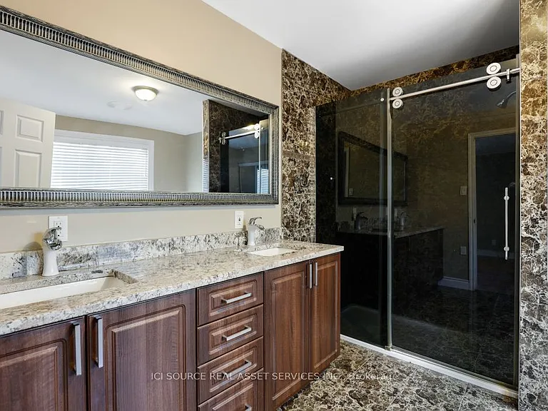 1371 Kilborn Ave — Photo 22