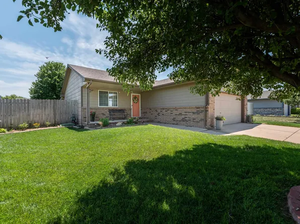 1713 Springfield St, Goddard, KS 67052