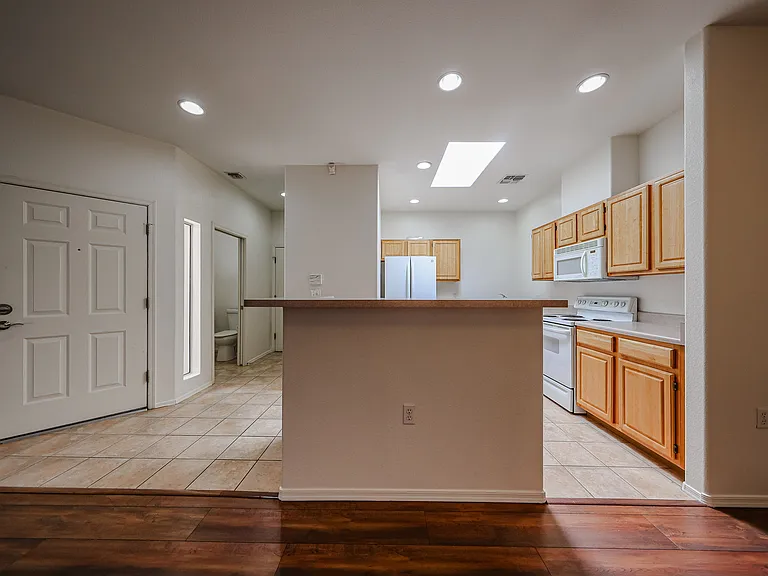 3221 N 37th St #32 — Photo 9