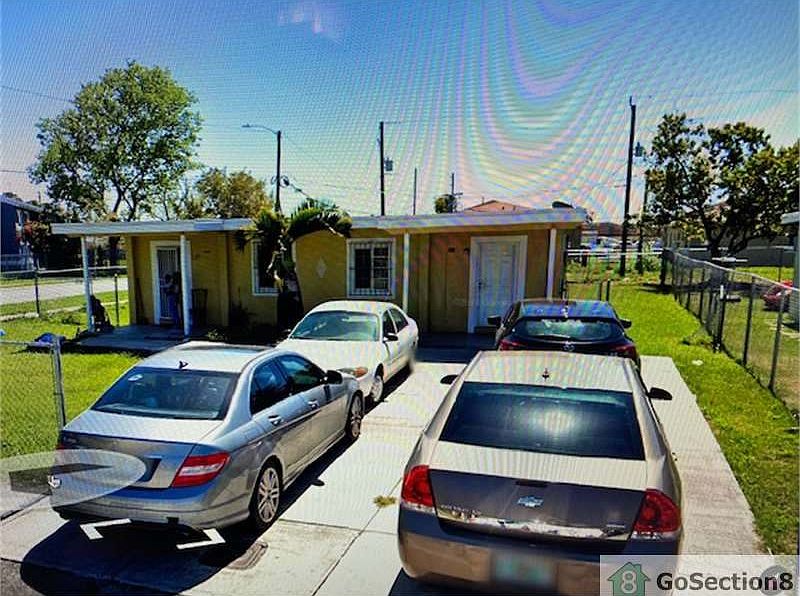 2nd image of 903 NW 15th St