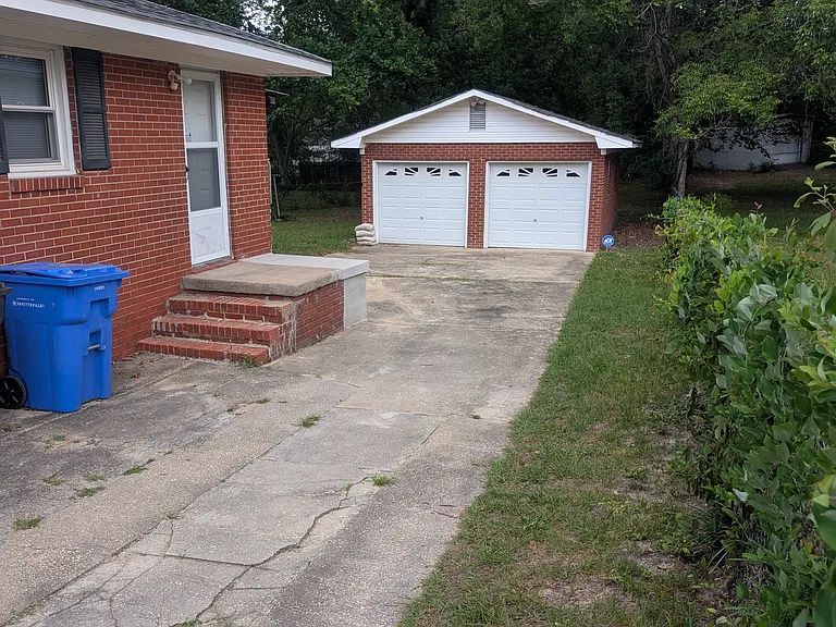 5216 Redwood Dr — Photo 3