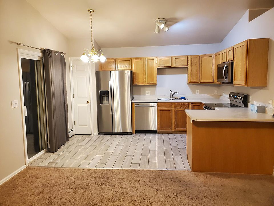 Kitchen-before new flooring