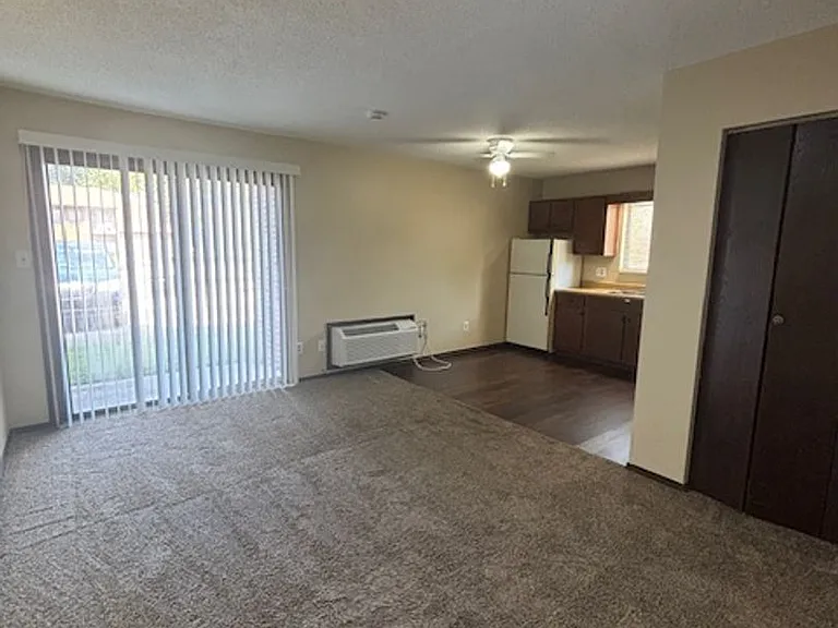 100 Governors Ct — Photo 3